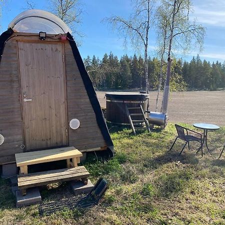 Niiralan Tila : Starlite Cabin Laitila Buitenkant foto